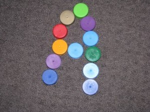 ігри з кришками від пластикових пляшок (5)