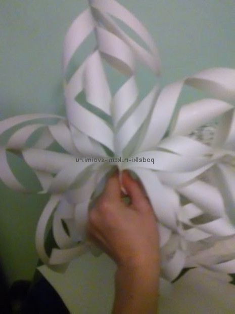 Як зробити об'ємну 3d сніжинку з паперу