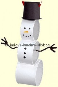 сніговик з паперу